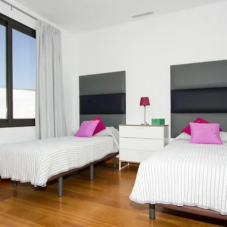 Sleeps 10 Pool Air Con Wifi Пуэрто-Калеро
