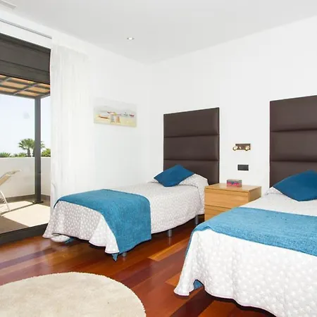 Sleeps 10 Pool Air Con Wifi * Puerto Calero